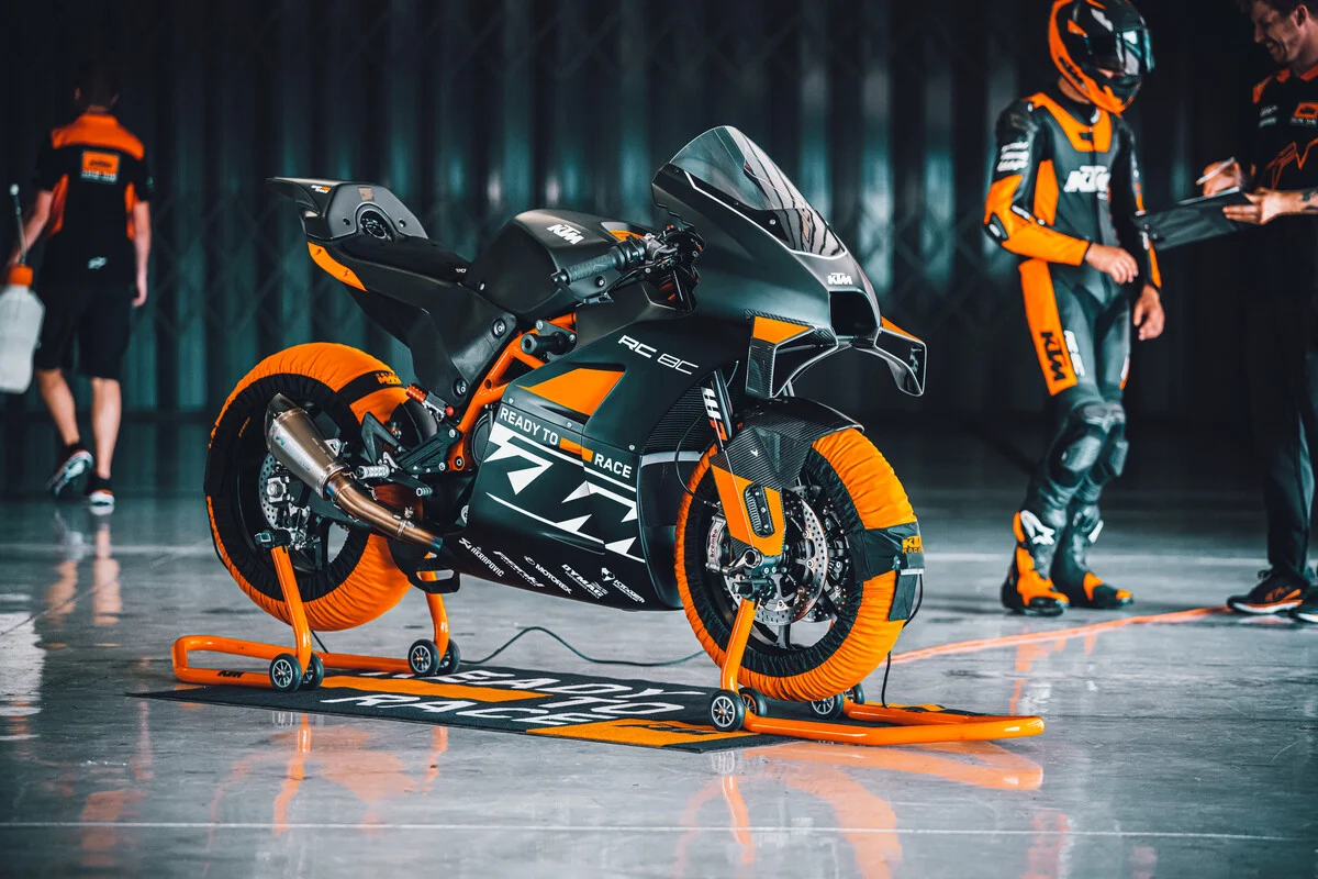 KTM RC8C 2023 dikeluarkan – 200 unit, penggunaan trek sahaja 26 2023 KTM RC 8C 1