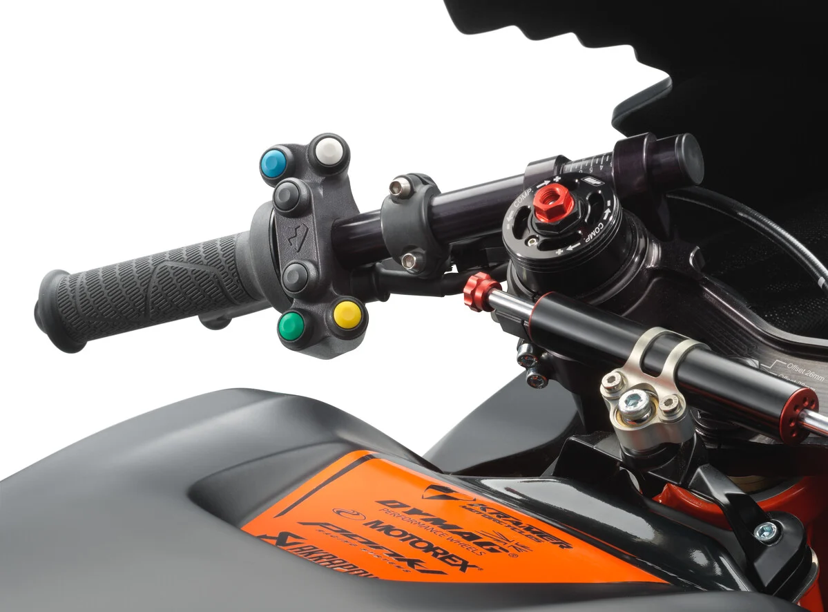 KTM RC8C 2023 dikeluarkan – 200 unit, penggunaan trek sahaja 33 2023 KTM RC 8C 9