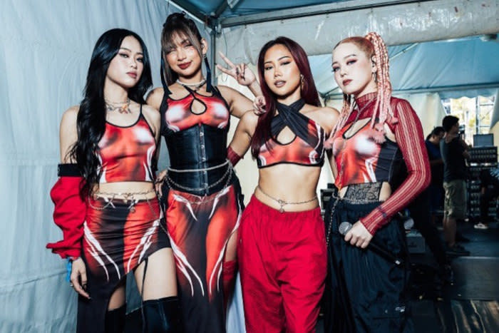 Azira Shafinaz: Jangan kita bandingkan De Fam dan DOLLA! 25 DOLLA sebelum ini diselar pilihan almari pakaian mereka di Good Vibes Weekender