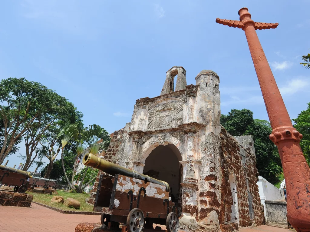 5 Mercu Tanda Seni Bina Terkenal Di Malaysia 26 A FAMOSA 5